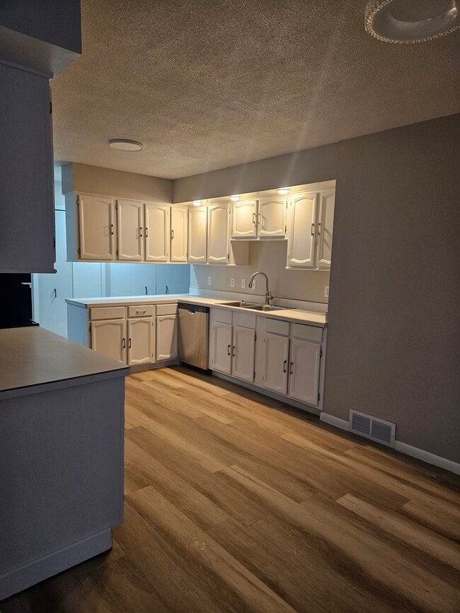 Photo - 1732-1734 6th St SE Unit 1732