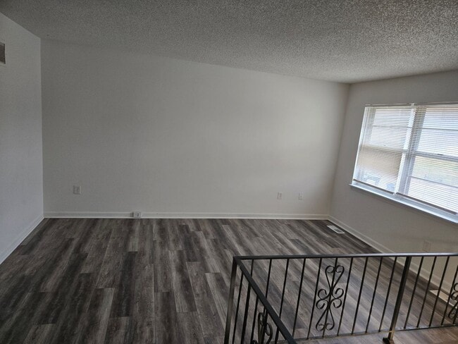 Photo - 3 BR/1.5 BA - Kansas City, KS