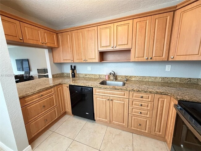 Photo - 151 NE 16th Ave