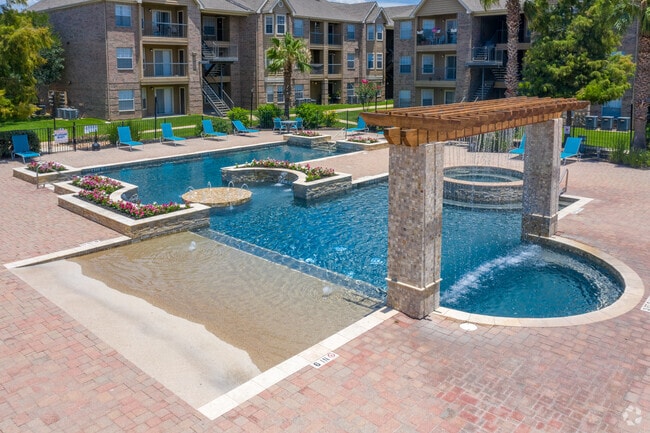 Building Photo - The Enclave Rental