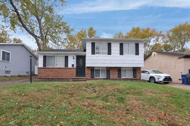 Building Photo - 2464 Queenswood Dr