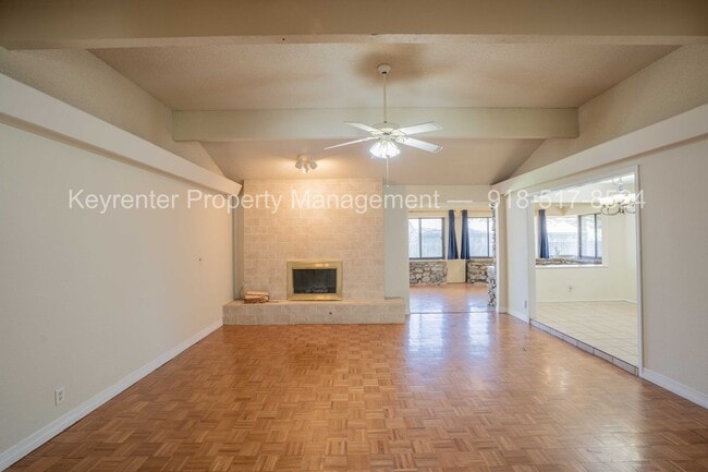 Photo - 3 Bed | 2 Bath in South Tulsa!