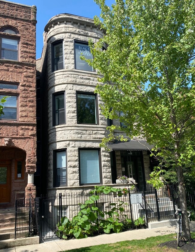 Photo - 1328 N Maplewood Ave Unit Garden