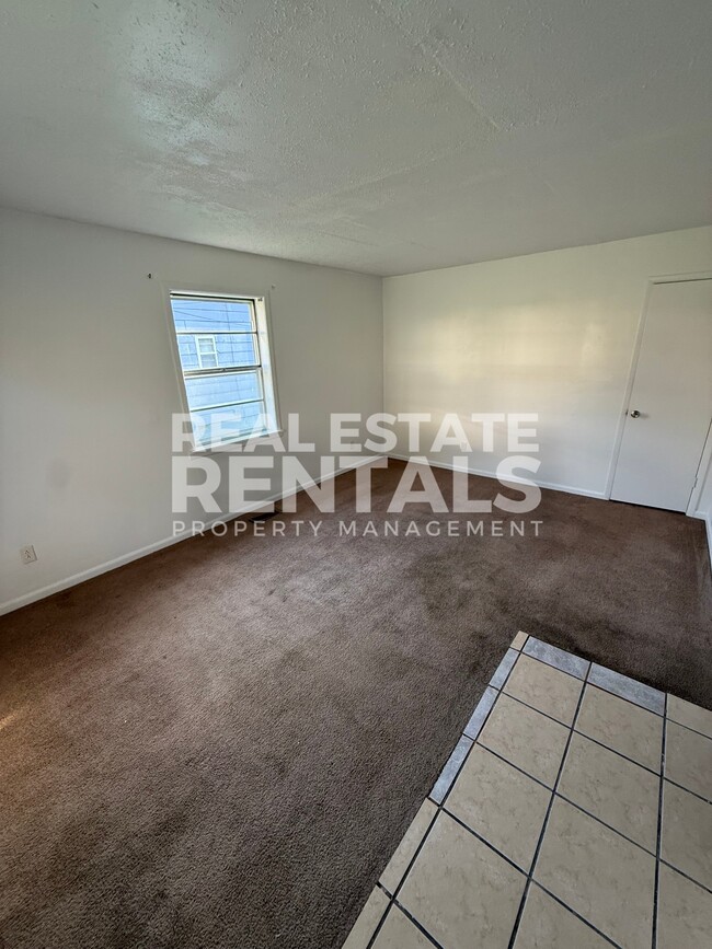 Photo - 1207 Brookside Dr