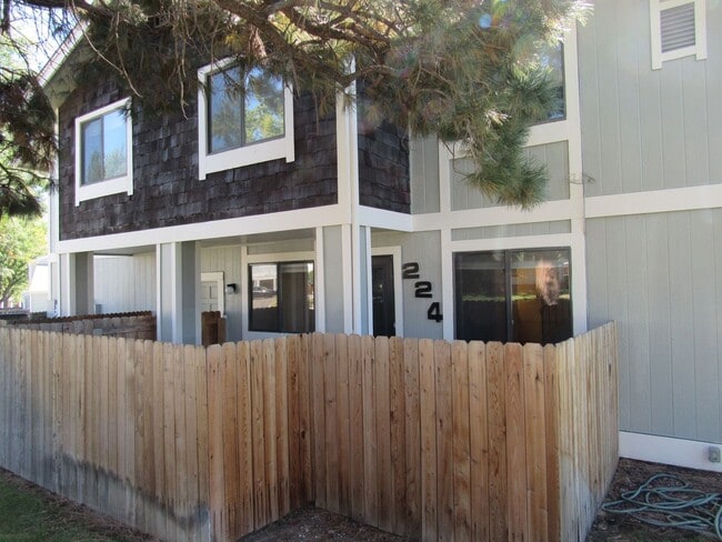 Building Photo - 3 bedroom condo in ARVADA
