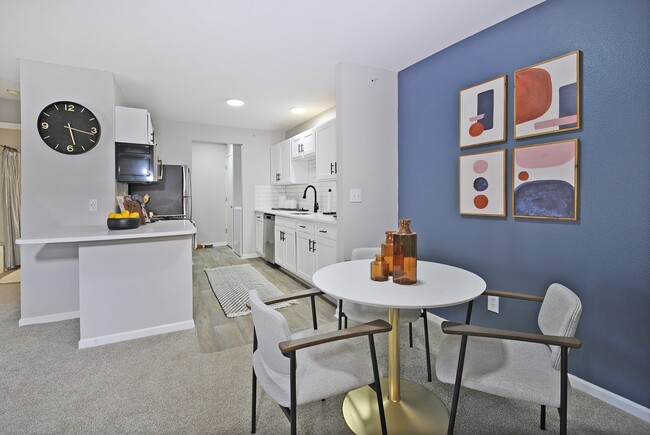Hunters Ridge Apartments & Townhomes