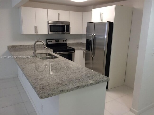 Photo - 9143 SW 77th Ave Unit B107