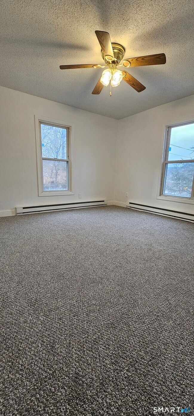 Photo - 315 Grove St