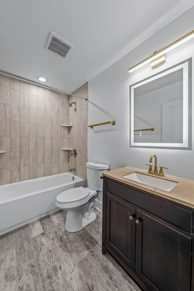 Photo - 1306 8th St