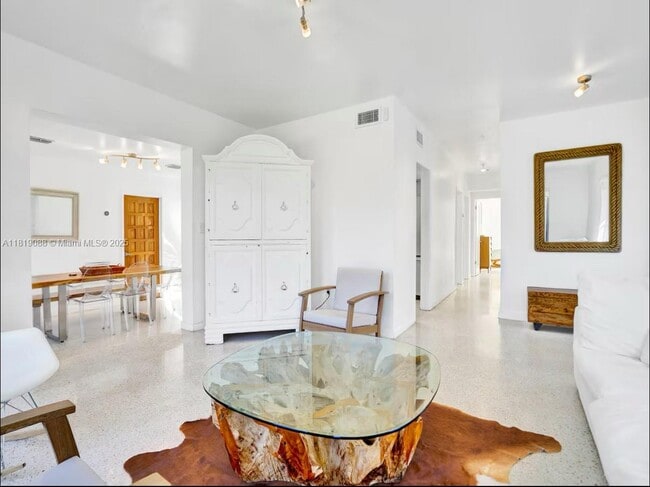 Photo - 7537 W Treasure Dr