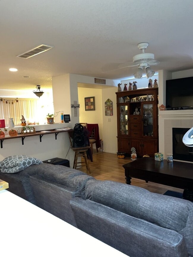 Photo - 1835 Elk Springs St Unit 1835