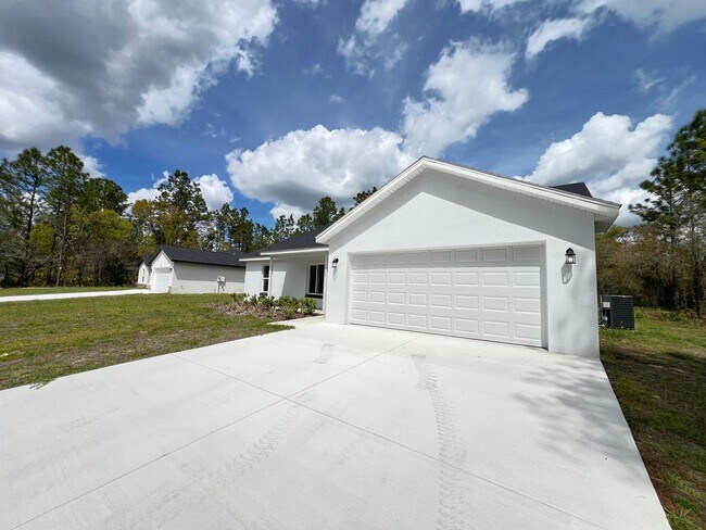 Photo - UPGRADED AND BRAND NEW 3 Bedroom / 2 Bath ...