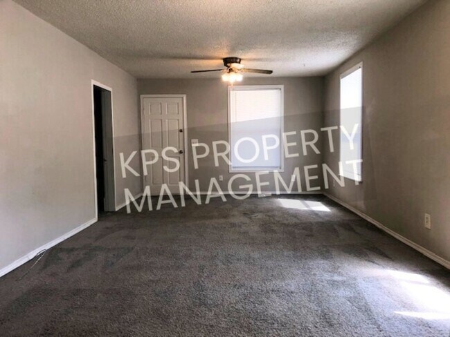 Photo - 1933 S Palisade St