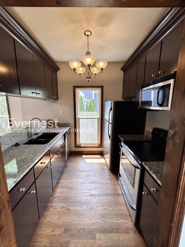 Photo - 2 Bed/2 Bath Home with Garage / Pet-Friendly / Available Now!