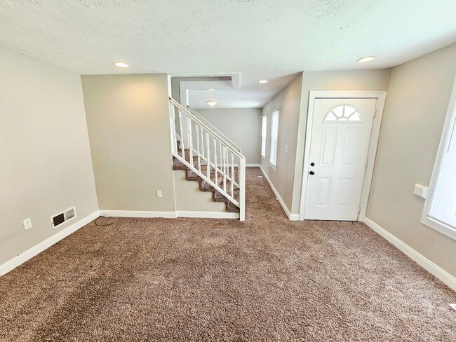 Photo - 1191 Duxberry Ave