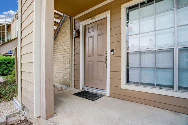 Photo - 1860 White Oak Dr Unit 307