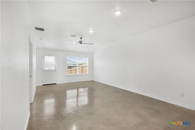 Building Photo - 1230 Concord Dr