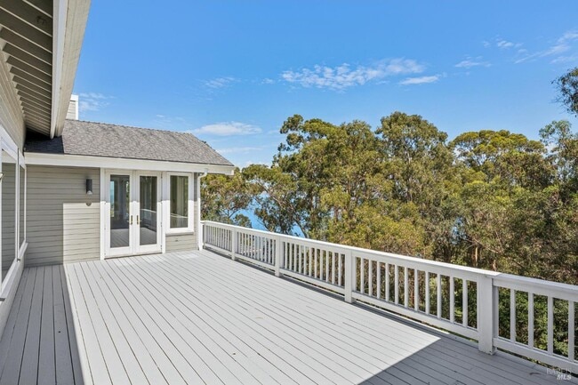 Building Photo - 32 Marin Bay Park Ct