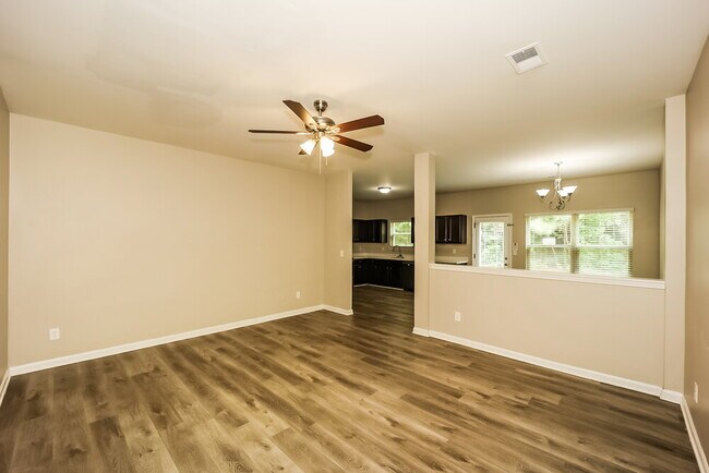 Photo - 47 Trotter Ct