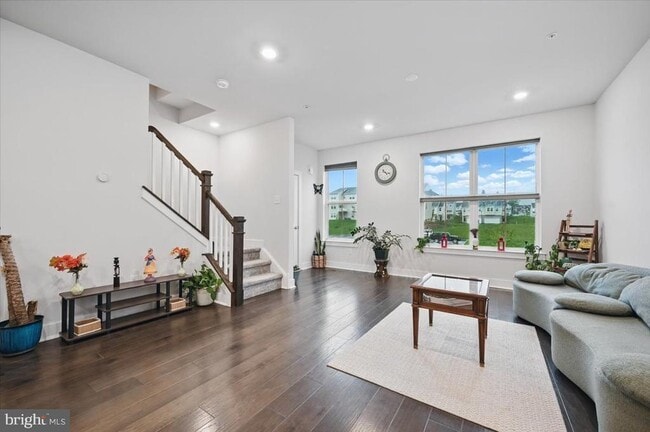 Photo - 825 Pecan Rd