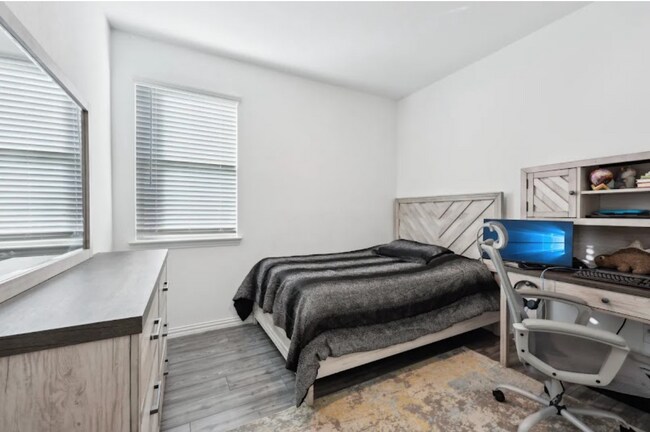 Photo - 7109 Dandelion Rd