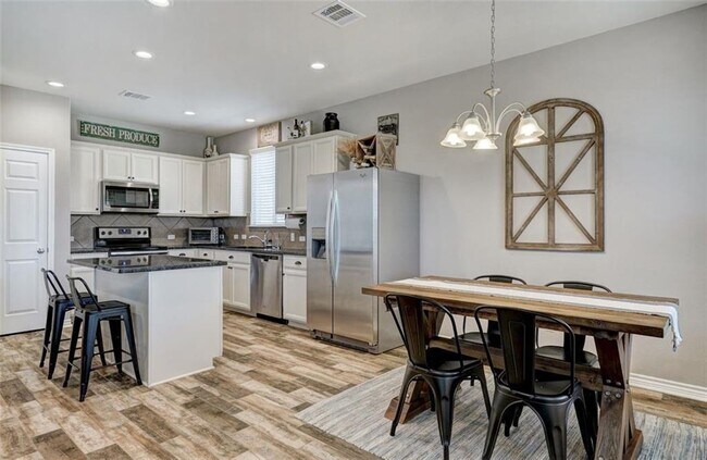 Photo - 645 Sierra Mar Loop