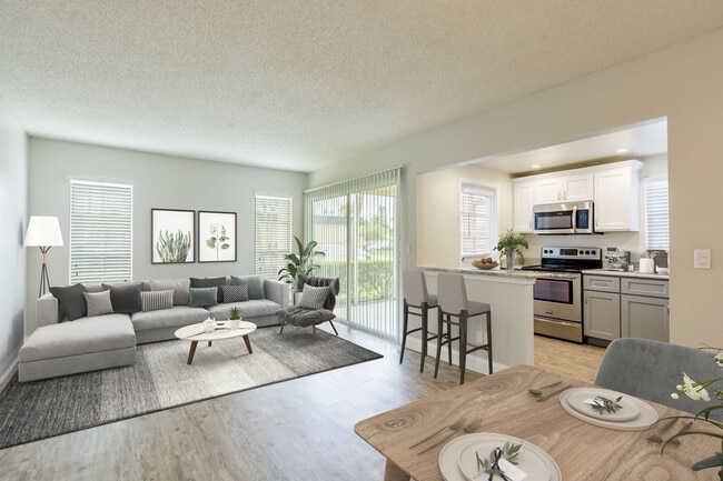 Photo - Imperial Palms Apartments