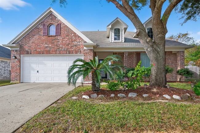 Building Photo - 14335 Plum Springs Dr