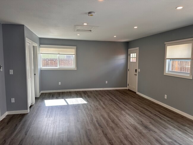 Photo - 27 W Las Animas St