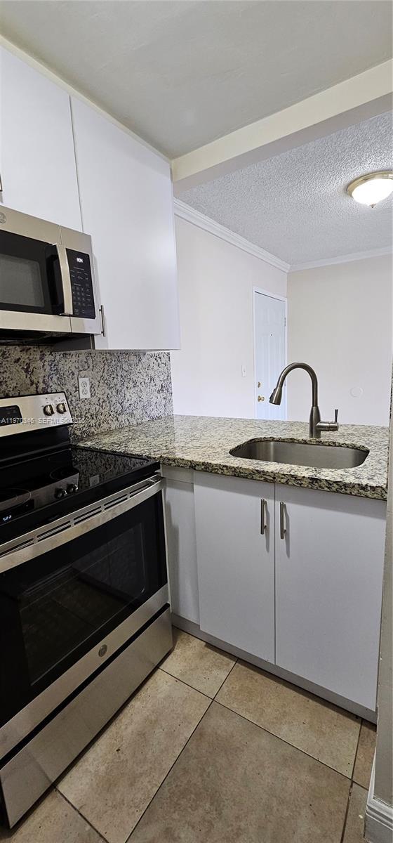 Photo - 8145 NW 7th St Unidad 114