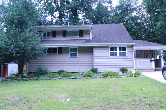 Twinbrook Forest - House for rent Near Metro - Twinbrook Forest - House for rent Near Metro