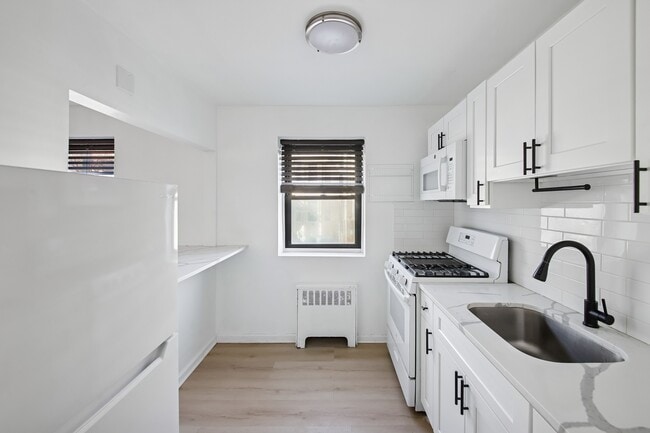 Photo - 165 Vroom St