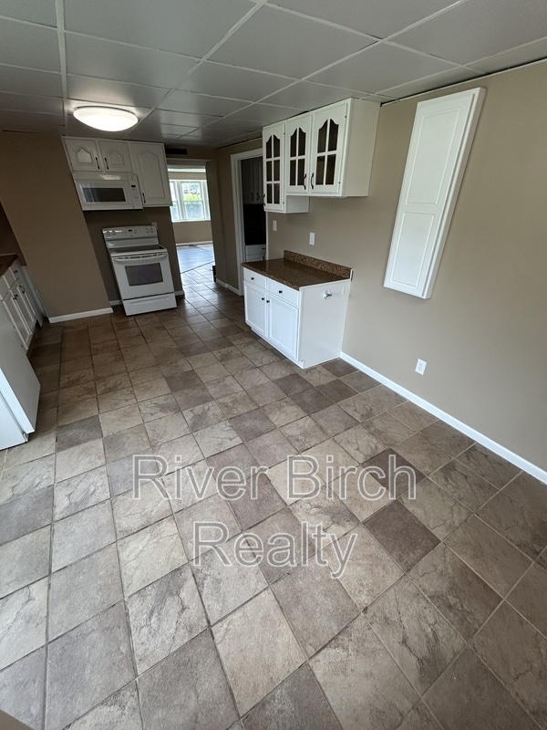 Photo - 525 E Pine St