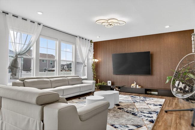 Photo - 395 S Pointe Ave