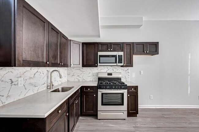 Photo - 213 Hall Ave