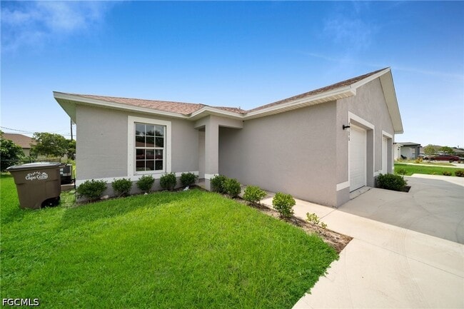 Building Photo - 4106 SW 7th Pl
