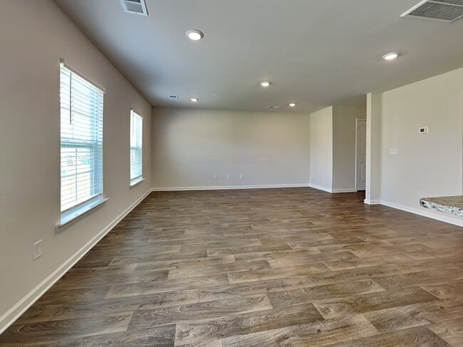 Photo - 1607 Commendable Ct