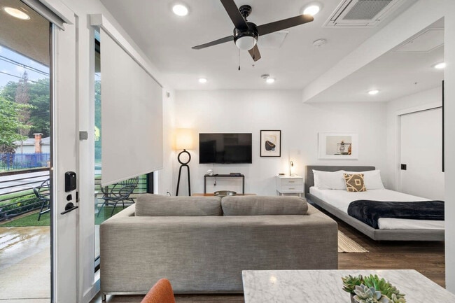 Photo - 49 Navasota St Unidad FL1-ID1038958P