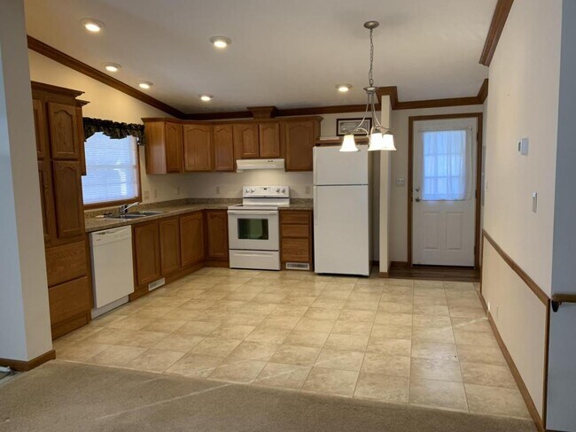 Photo - 12586 Emerson Road