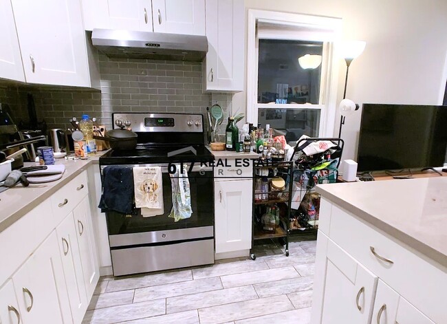 Photo - 77 Linden St Unit 2