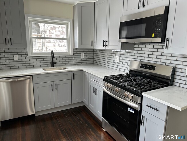 Photo - 713 S Main St