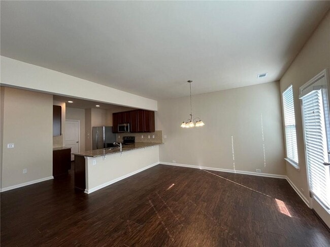 Photo - 367 Highland Pointe Cir E