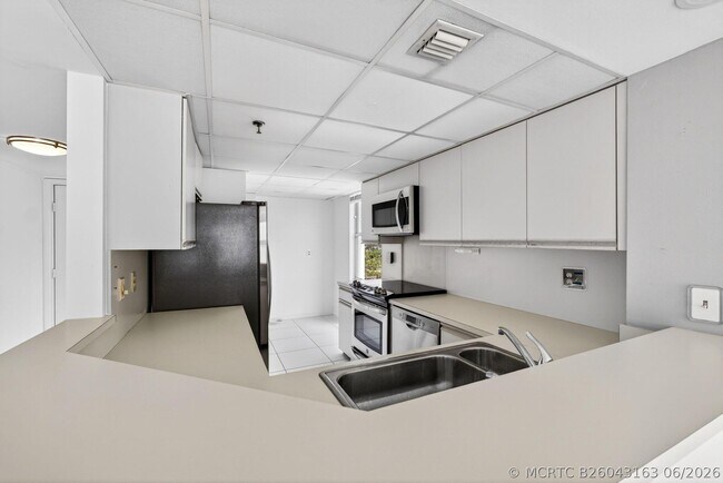 Photo - 3901 S Flagler Dr Unit 901