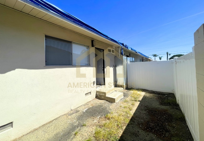 Building Photo - 324 N L St Unit B