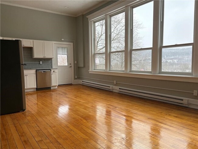Photo - 290 Chestnut St