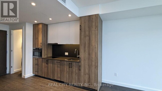 Photo - 741 King St W Unité 1510