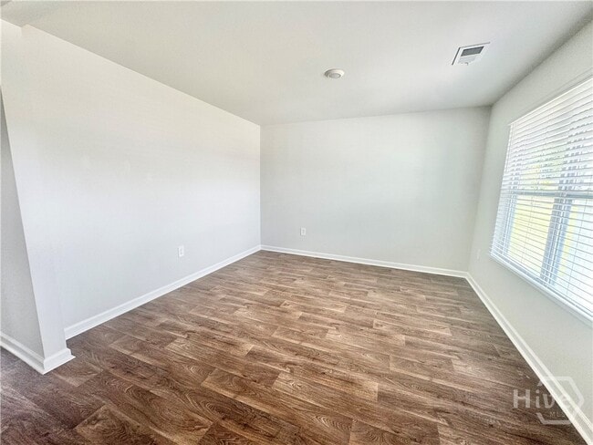 Photo - 305 Windmill Dr