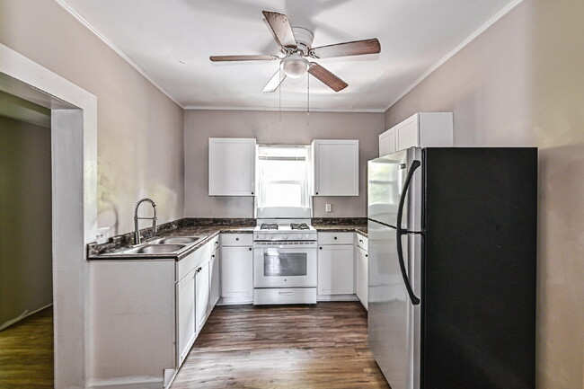 Photo - 5224 Ridgeway St