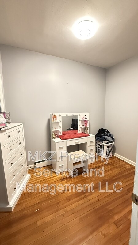 Photo - 279 Ontario St