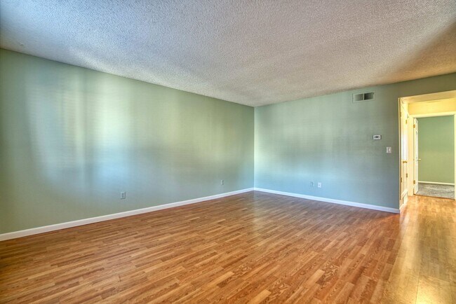 Photo - Bright End-Unit Condo – 2 Bed/1 Bath, Single-Level, No Stairs!